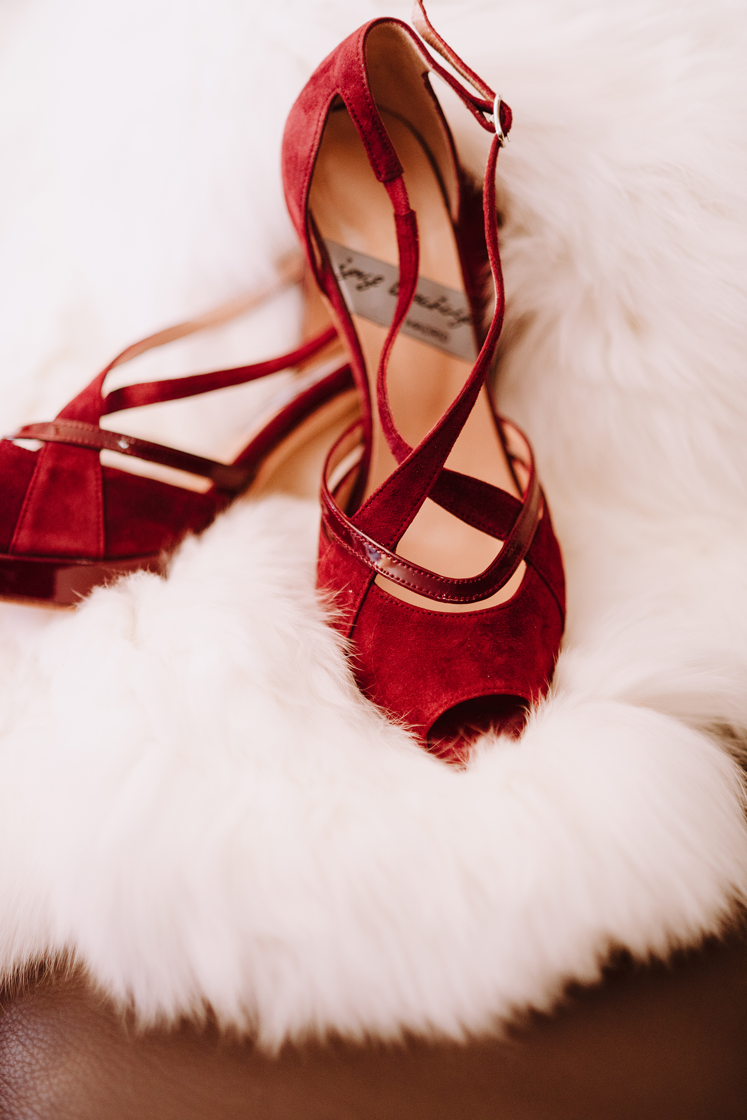 peeptoes rojos novia