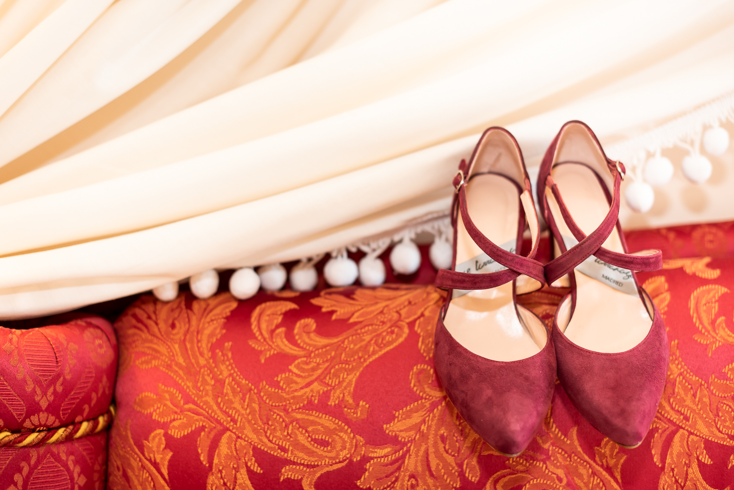 zapatos rojos para novia